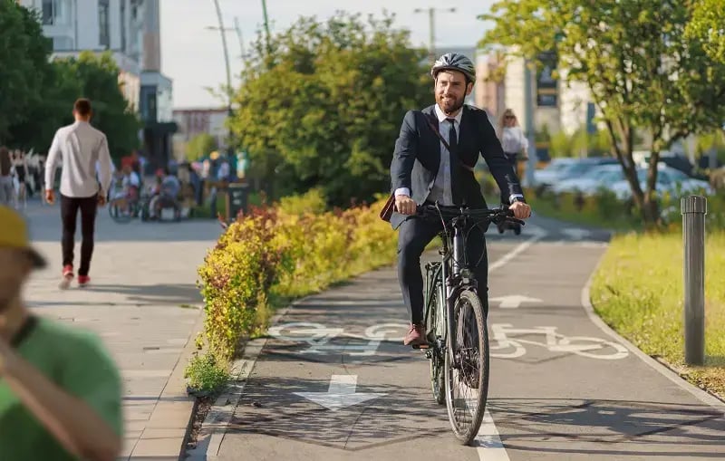 O Urban MULTI conta os peões, os ciclistas e as trotinetas na mesma faixa de rodagem.