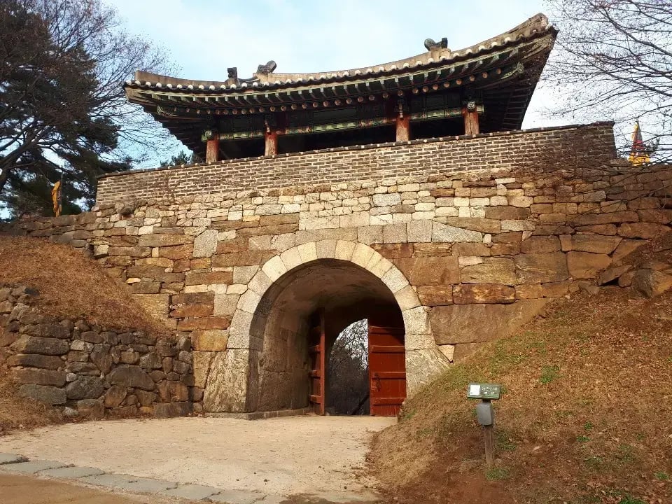 PYRO_BOX_V2_COM_NAT_PED_UNESCO_Namhansanseong_NKOREA2019_32